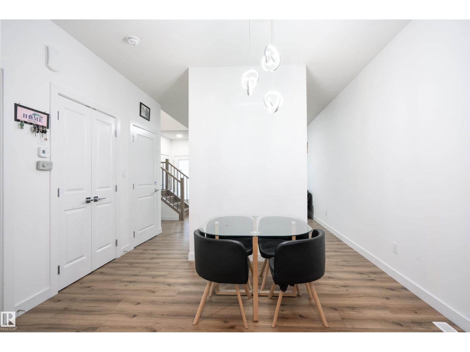 2126 209A ST NW, Edmonton