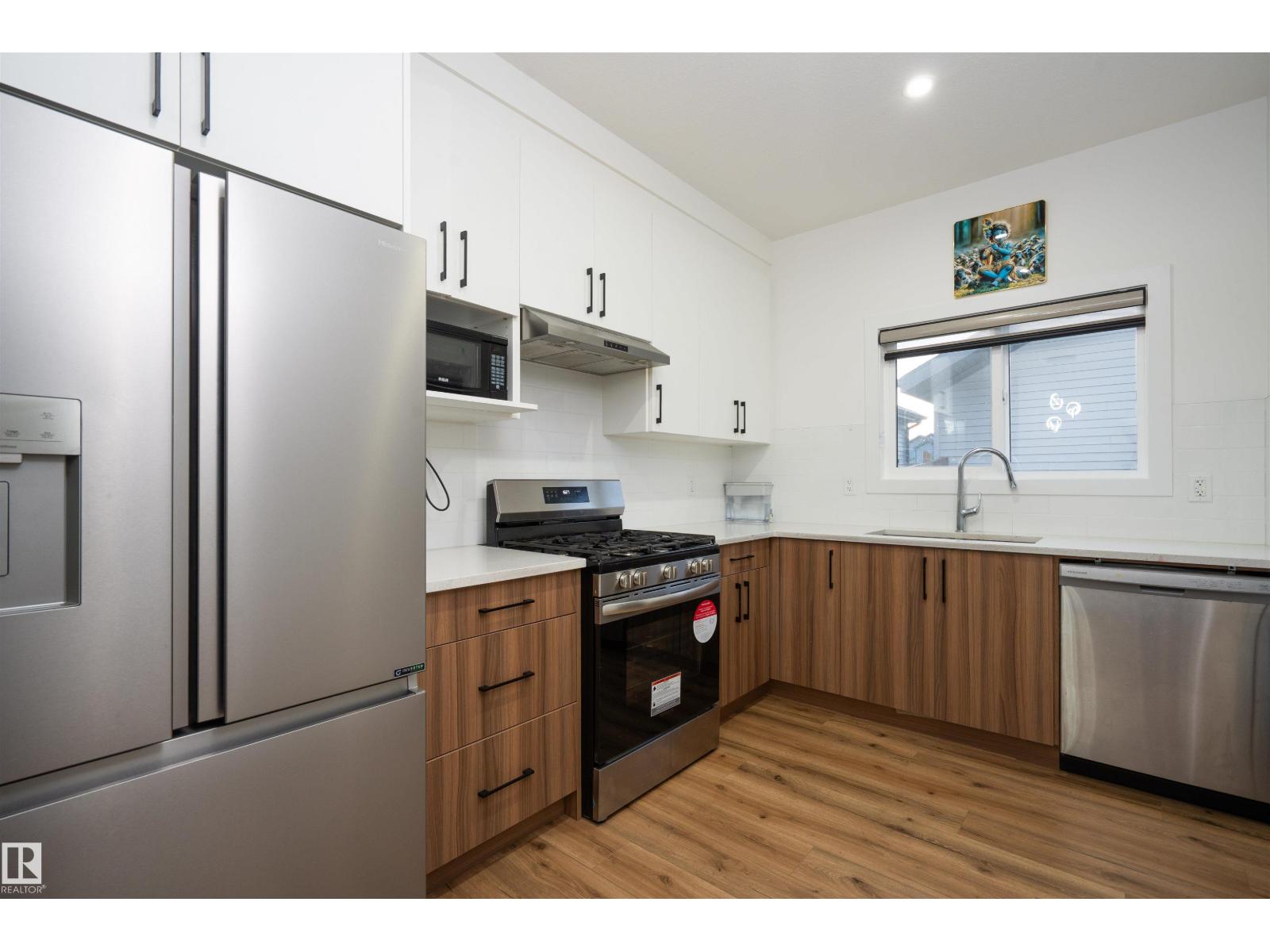 2126 209A ST NW, Edmonton