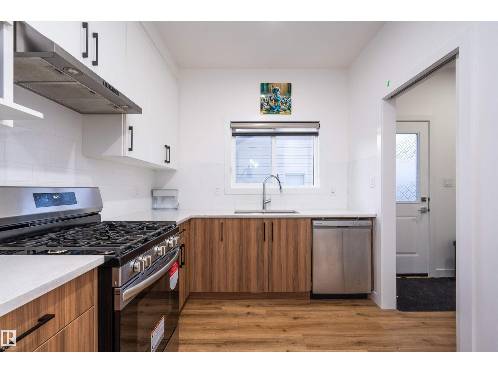 2126 209A ST NW, Edmonton