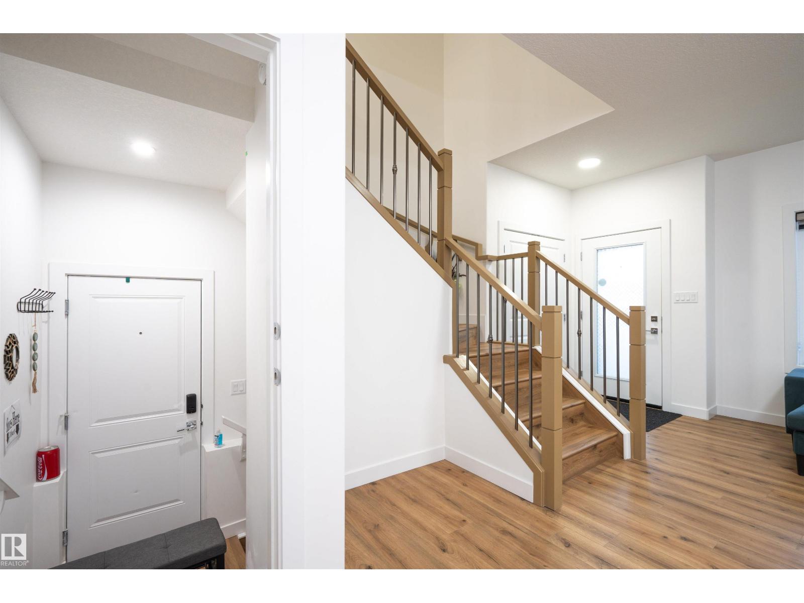 2126 209A ST NW, Edmonton