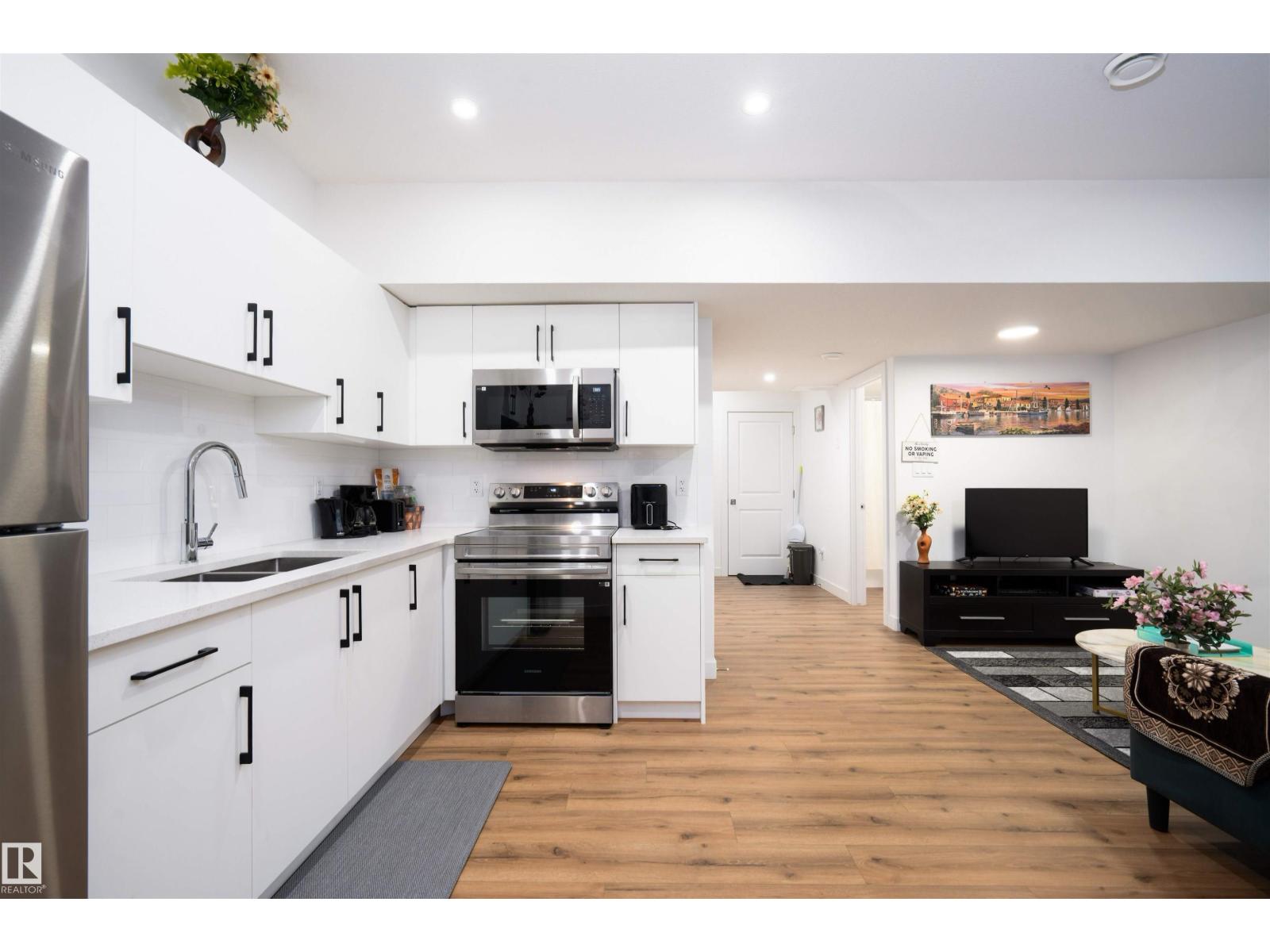 2126 209A ST NW, Edmonton