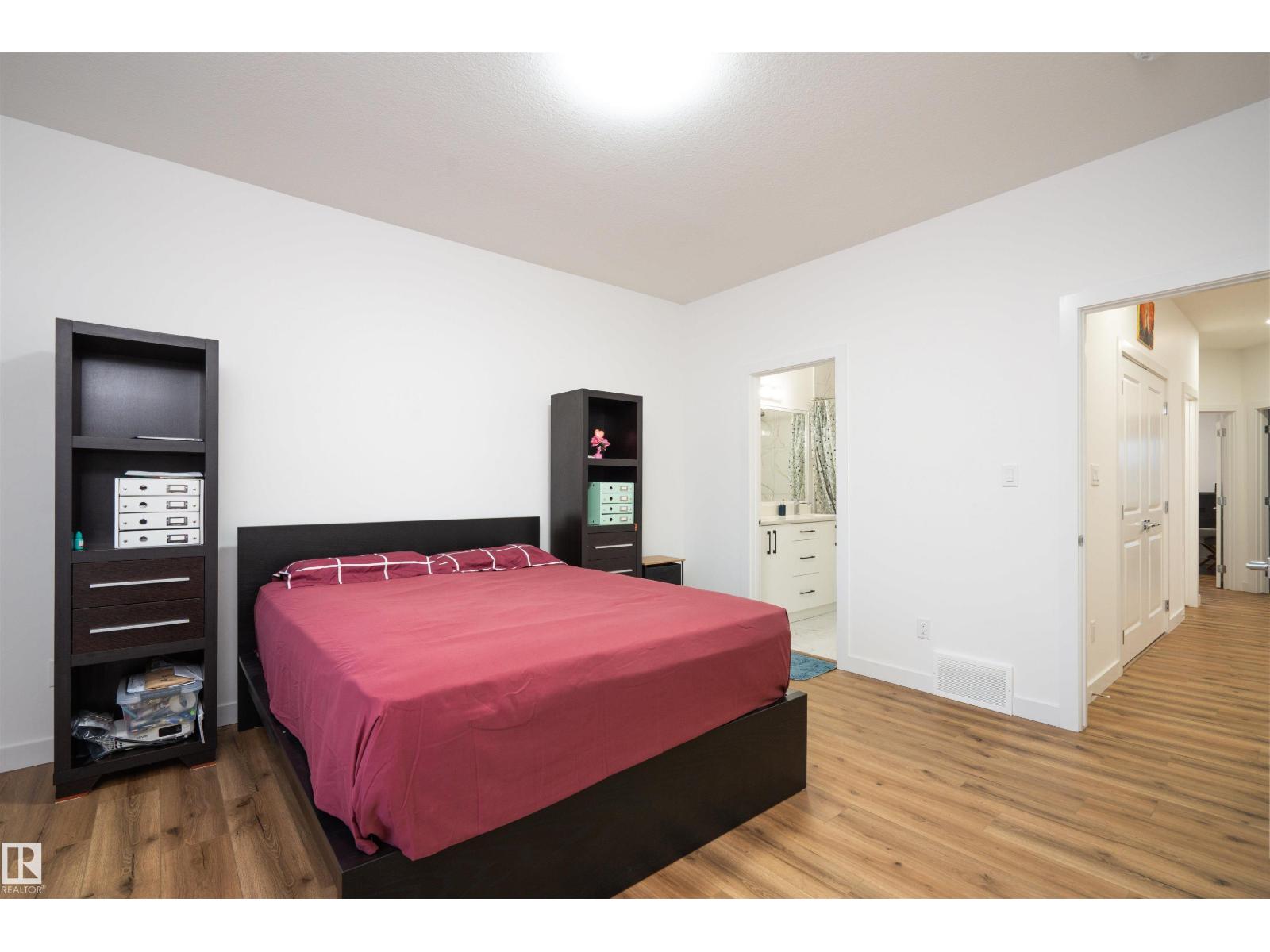 2126 209A ST NW, Edmonton