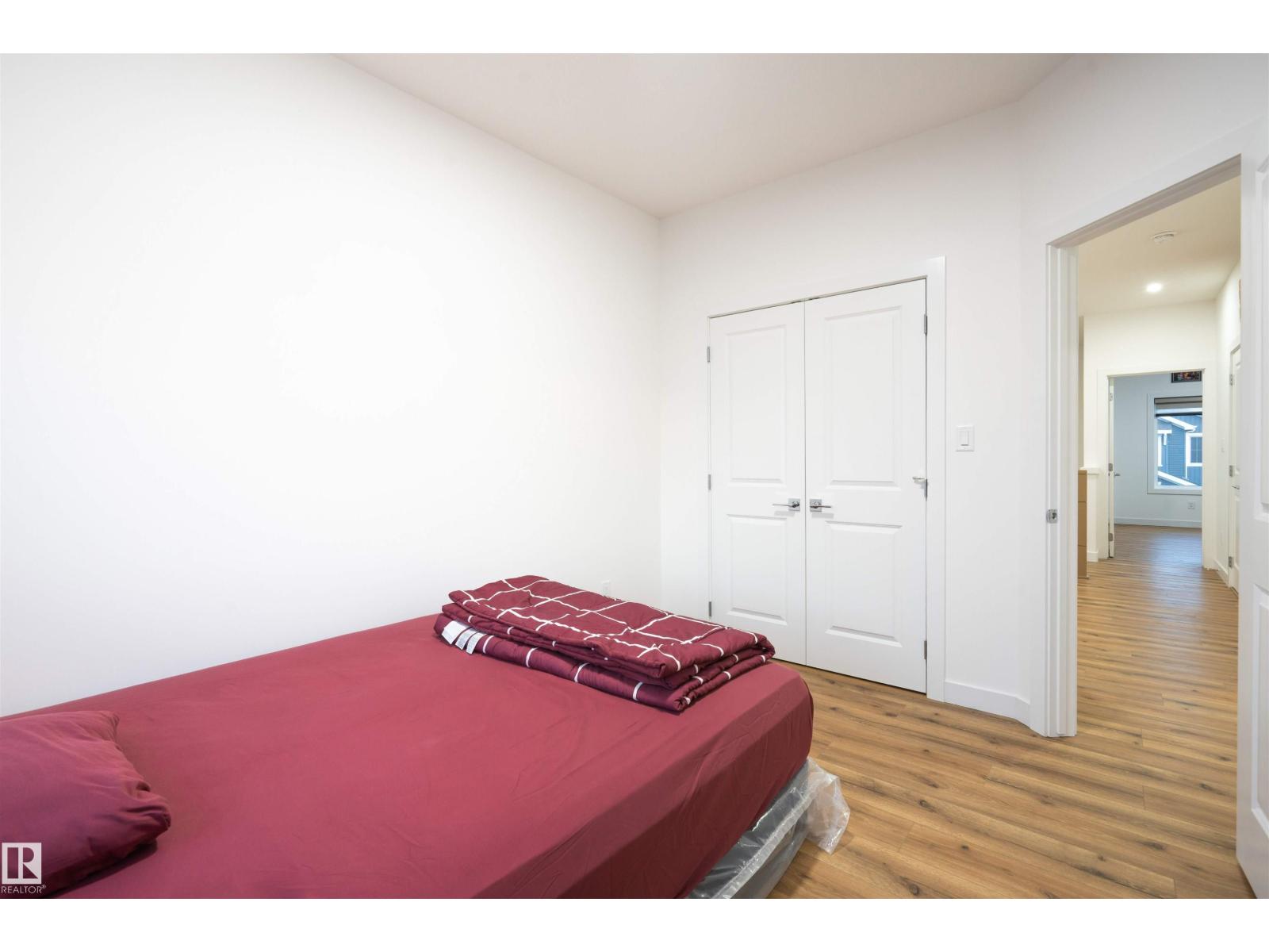 2126 209A ST NW, Edmonton