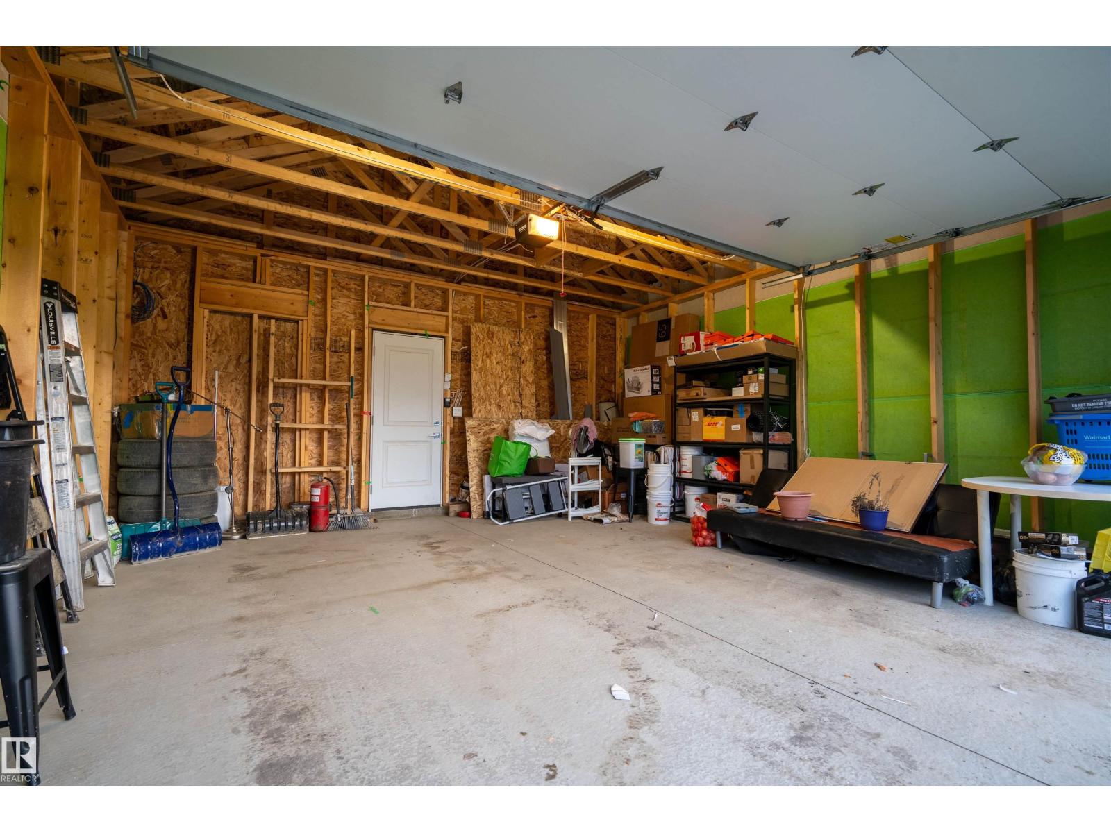 2126 209A ST NW, Edmonton