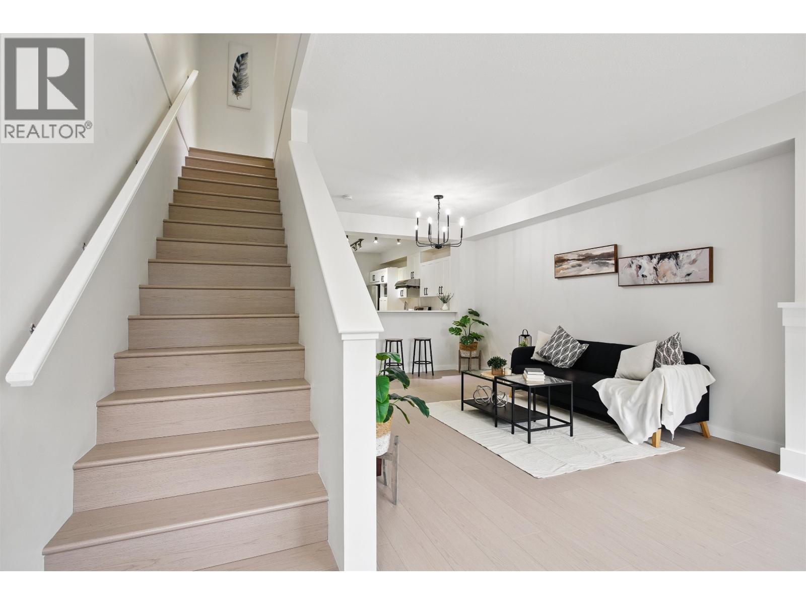 10 3065 DAYANEE SPRINGS BOULEVARD, Coquitlam