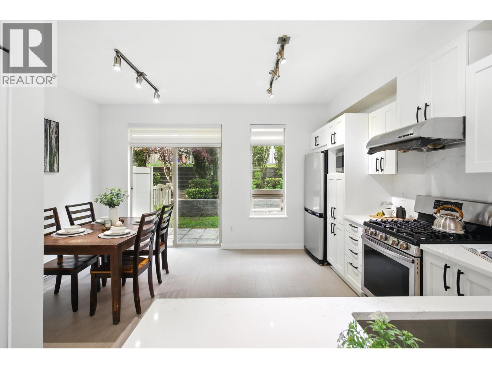 10 3065 DAYANEE SPRINGS BOULEVARD, Coquitlam