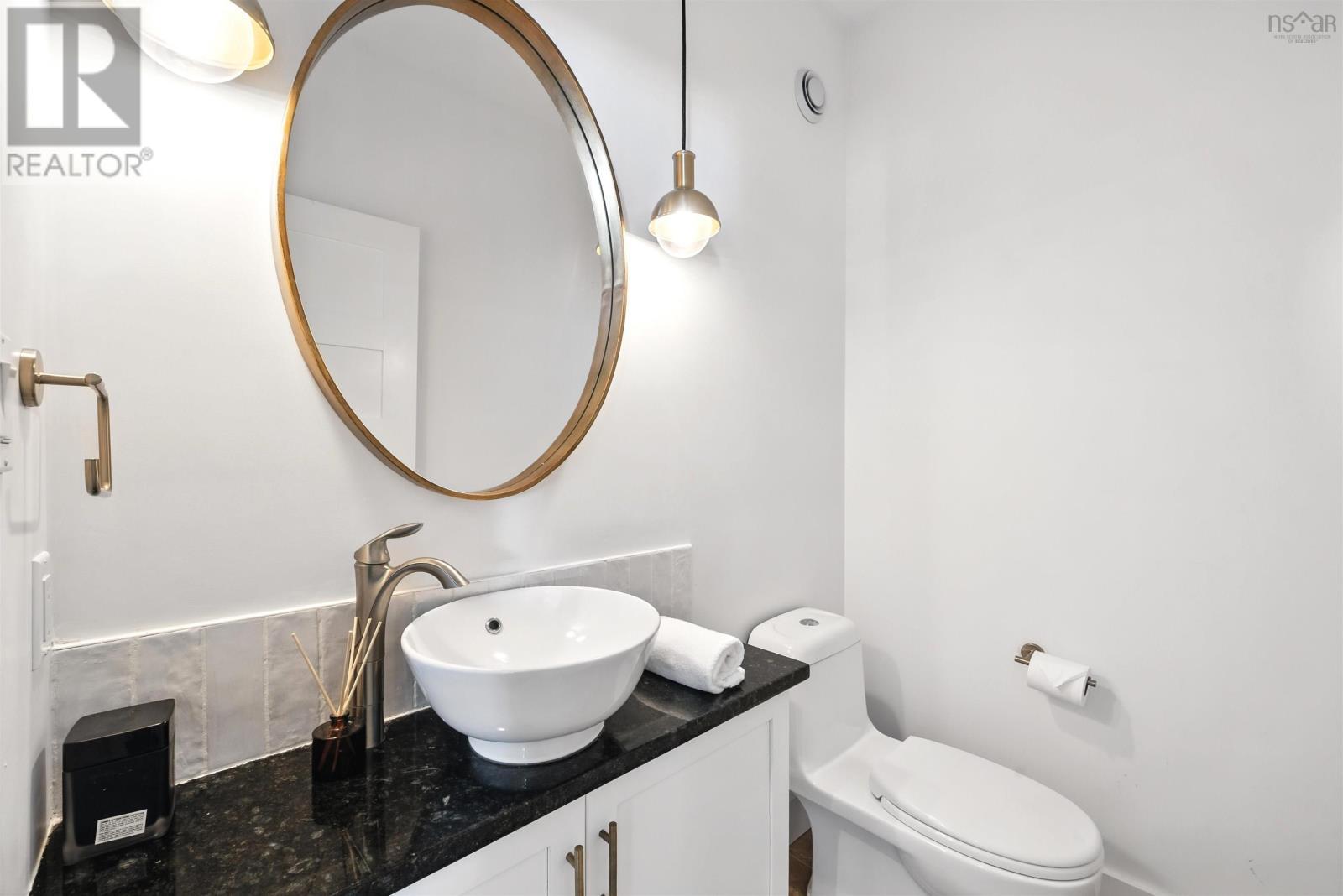 Property 20 of 49 of 261 Aberdeen Drive