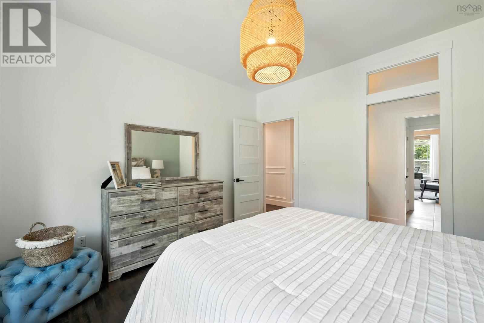 Property 23 of 49 of 261 Aberdeen Drive