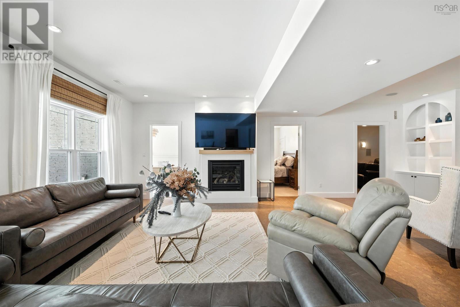 Property 27 of 49 of 261 Aberdeen Drive