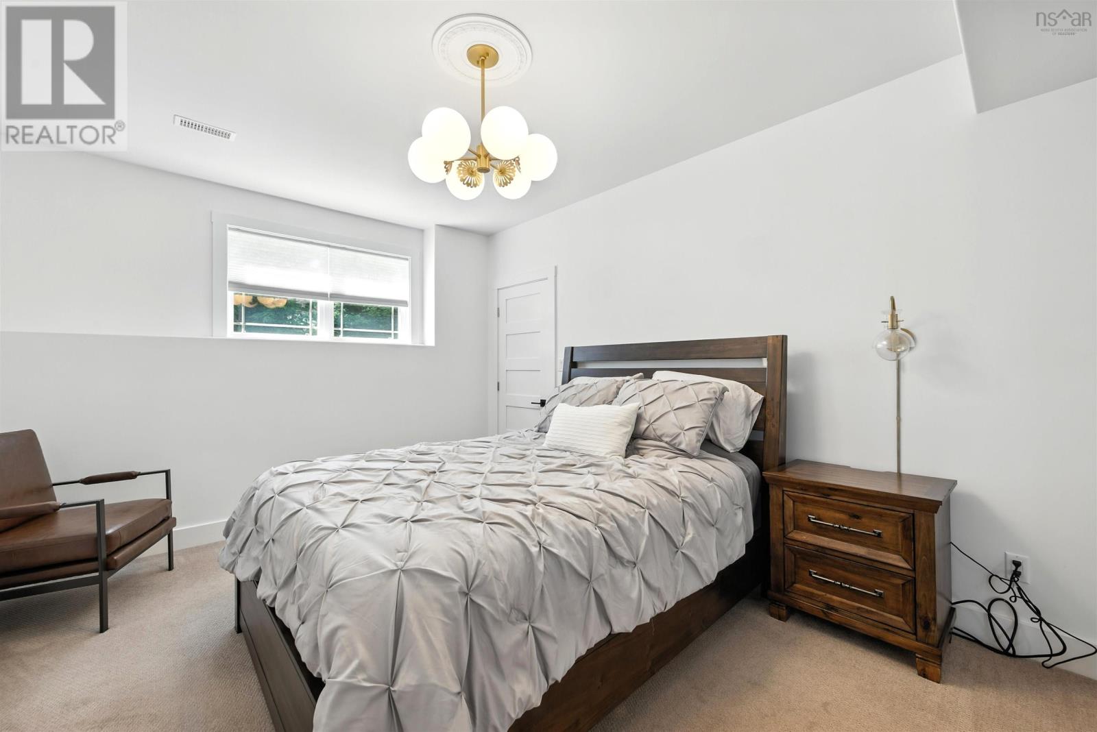 Property 33 of 49 of 261 Aberdeen Drive