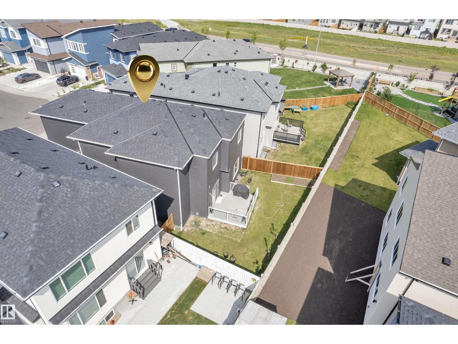 1809 18A AV NW, Edmonton