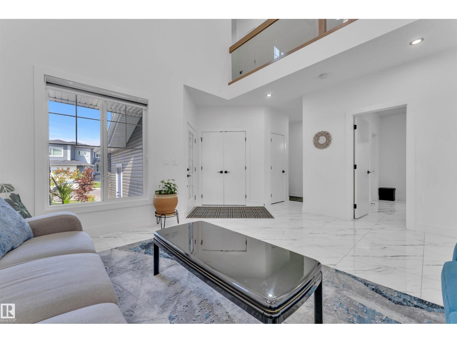 1809 18A AV NW, Edmonton