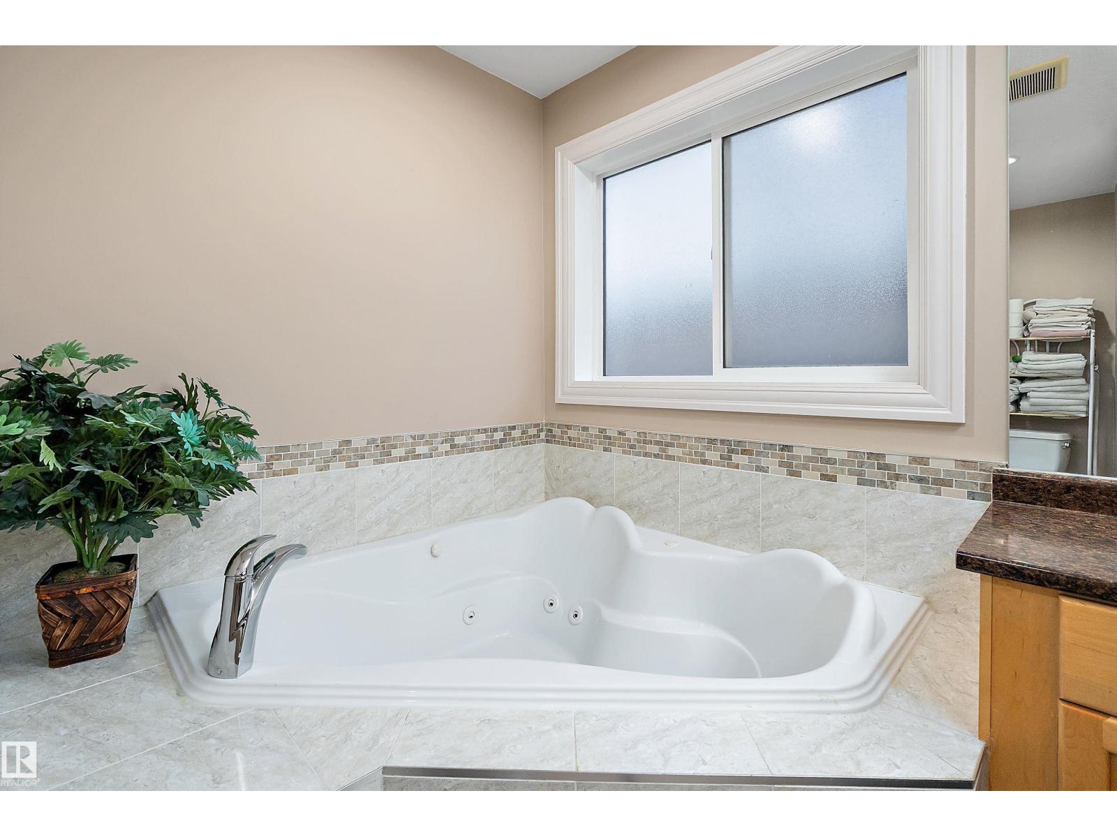 13420 162 AV NW, Edmonton