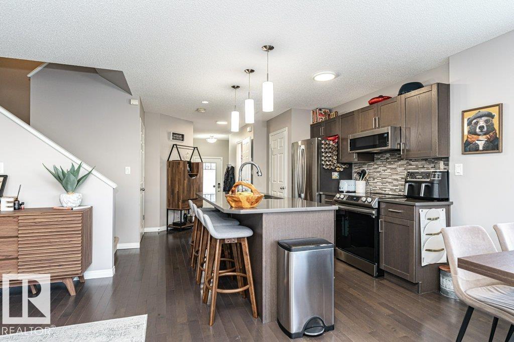 2311 73 ST SW, Edmonton