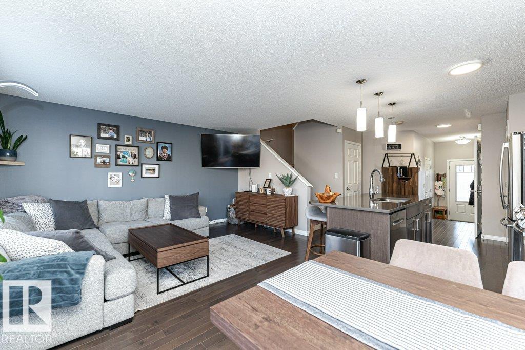 2311 73 ST SW, Edmonton