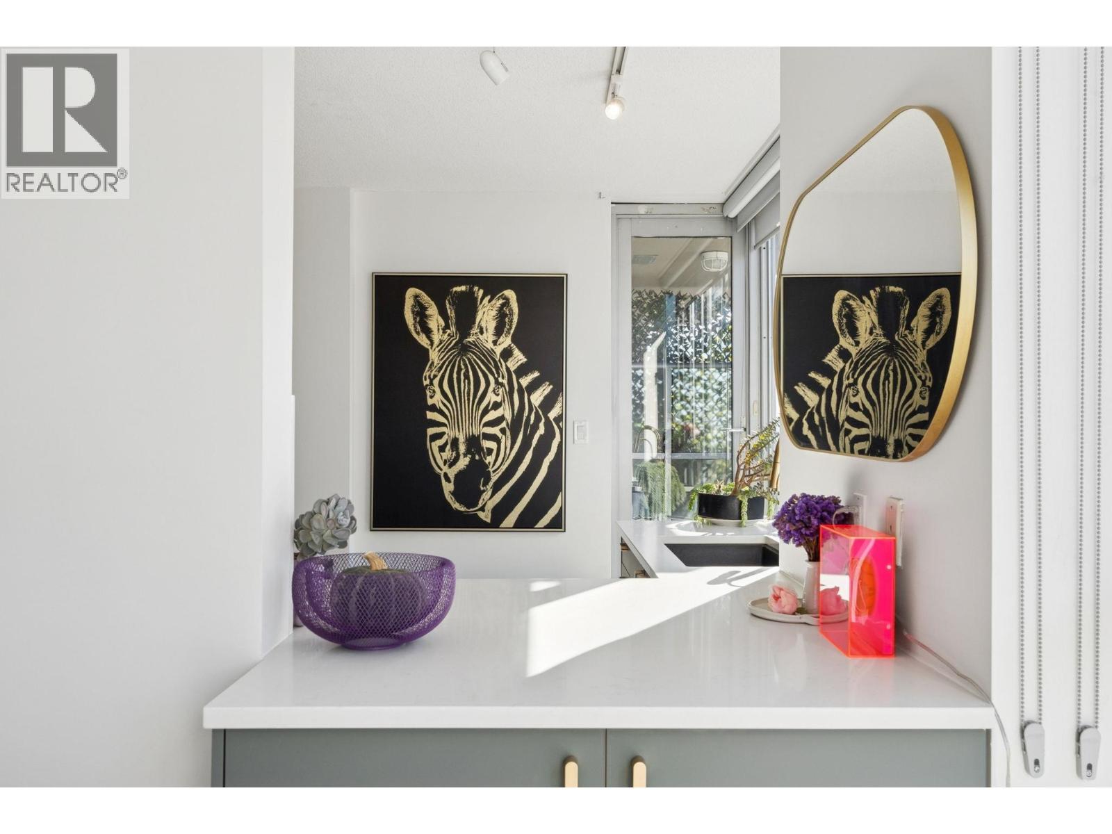 601 108 E 14TH STREET, North Vancouver