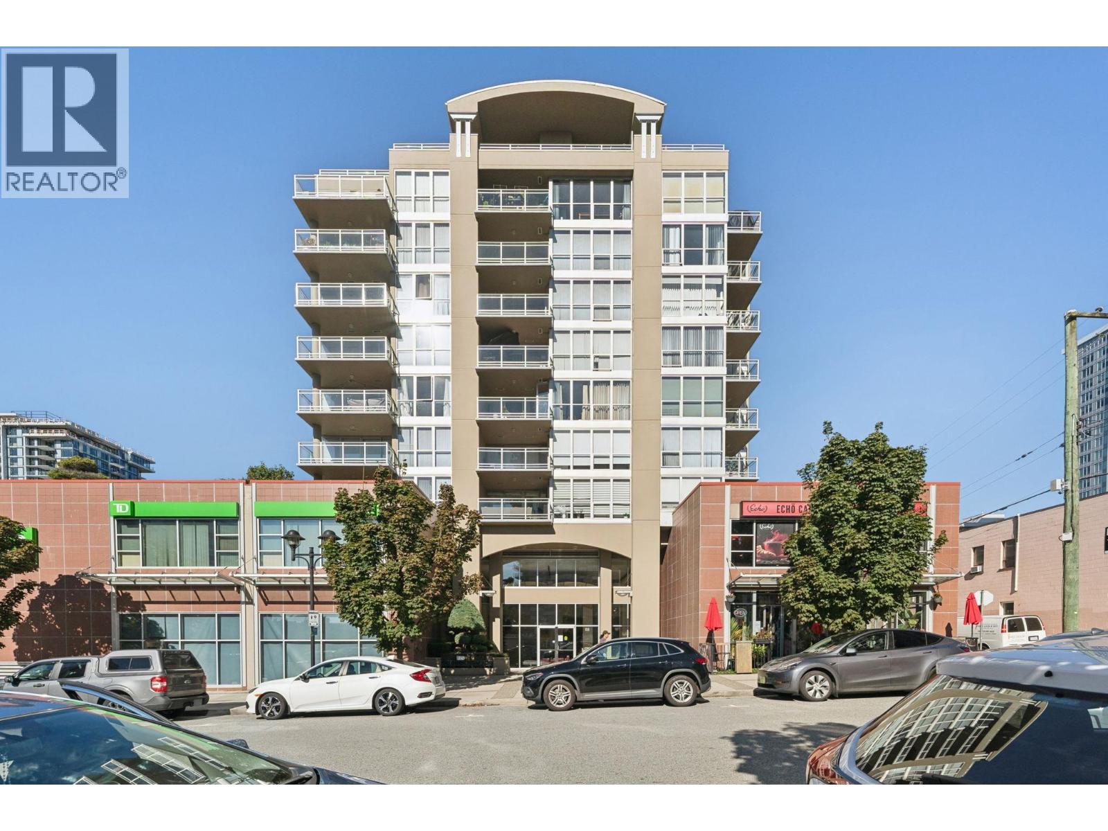 601 108 E 14TH STREET, North Vancouver