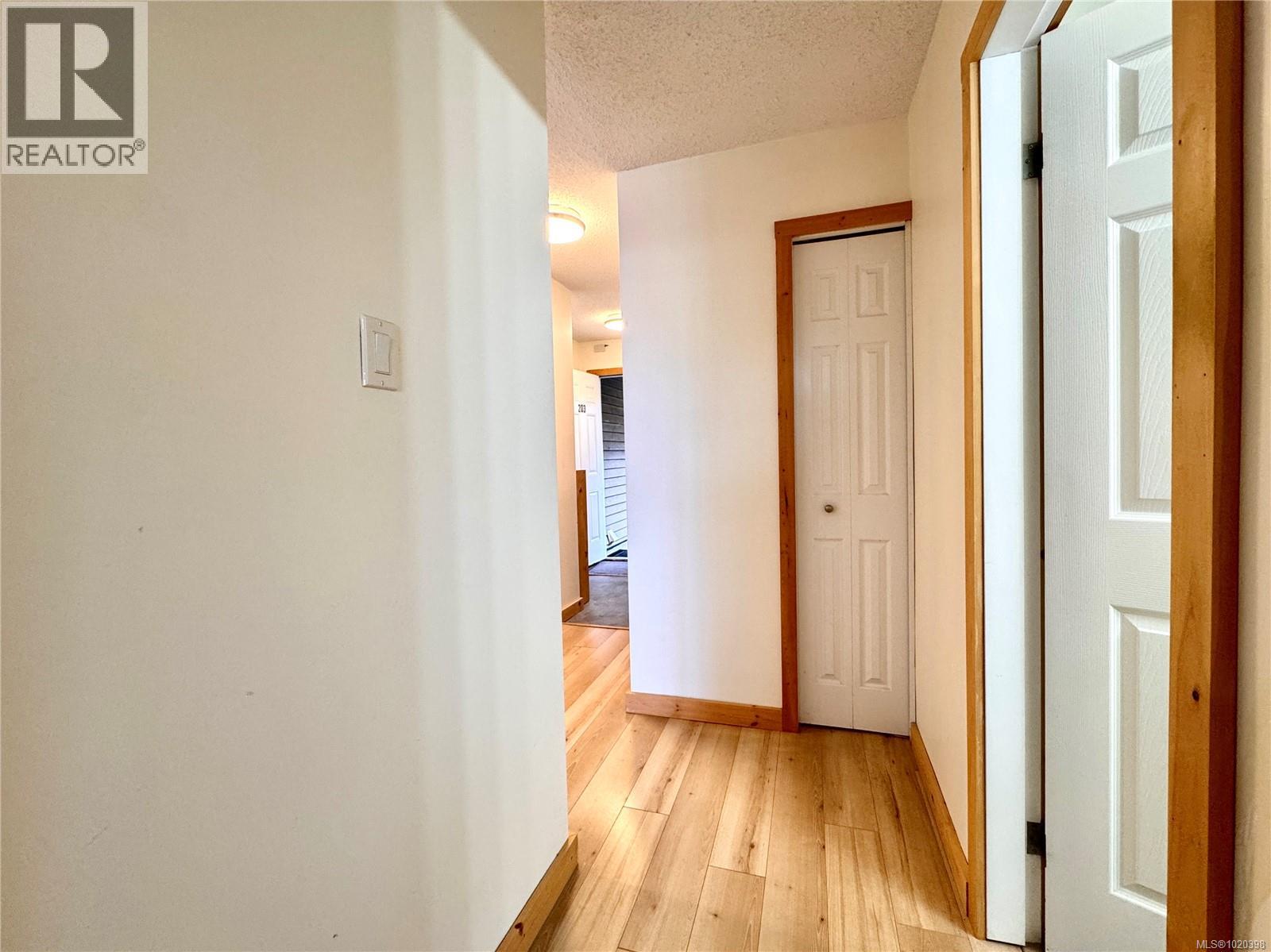 203 250 Hemlock St, Ucluelet