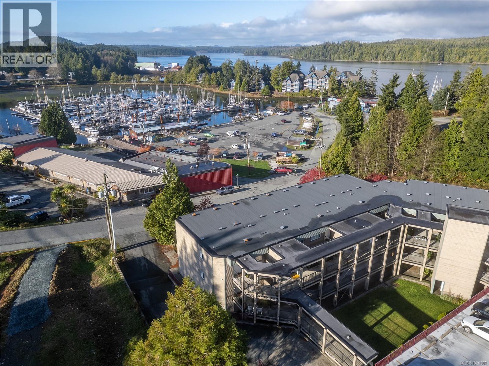 203 250 Hemlock St, Ucluelet