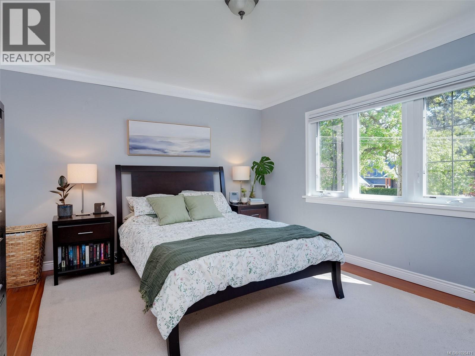 1650 Hampshire Rd, Oak Bay