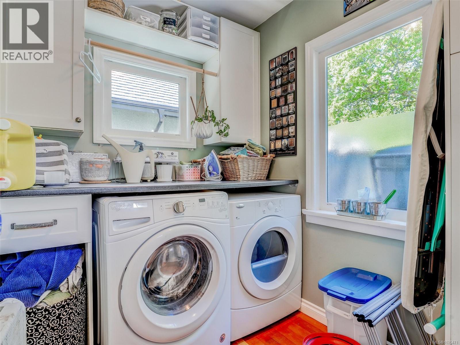 1650 Hampshire Rd, Oak Bay