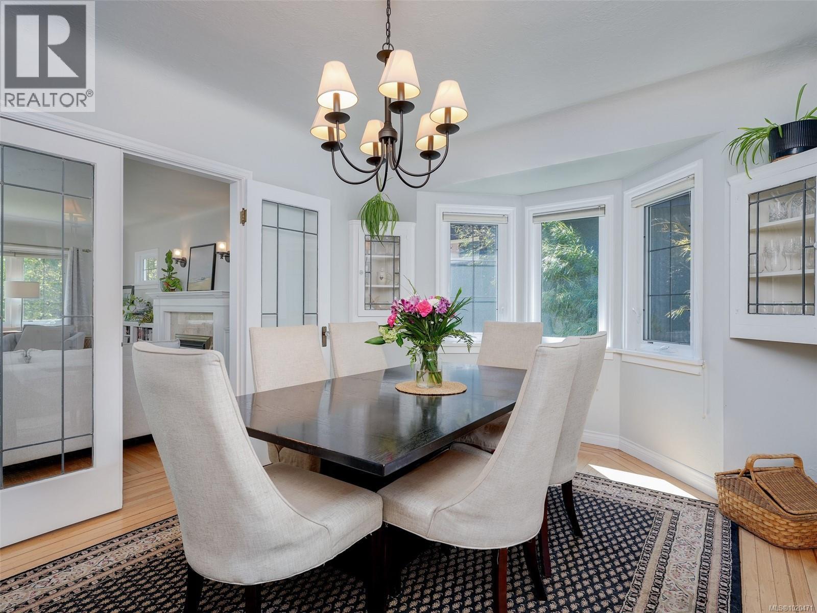 1650 Hampshire Rd, Oak Bay