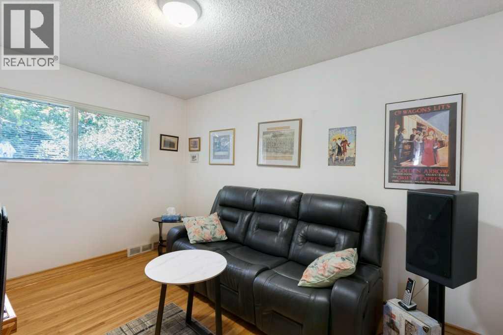 Single Family House Bungalow for Sale in  Glencastle Street SW Glendale Calgary 