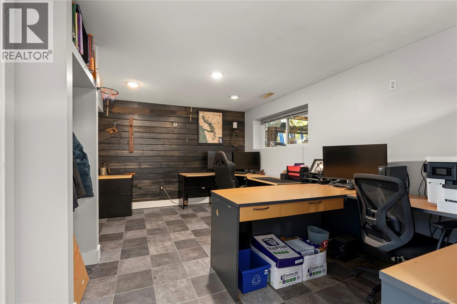 3086 Shamrock Pl, Nanaimo