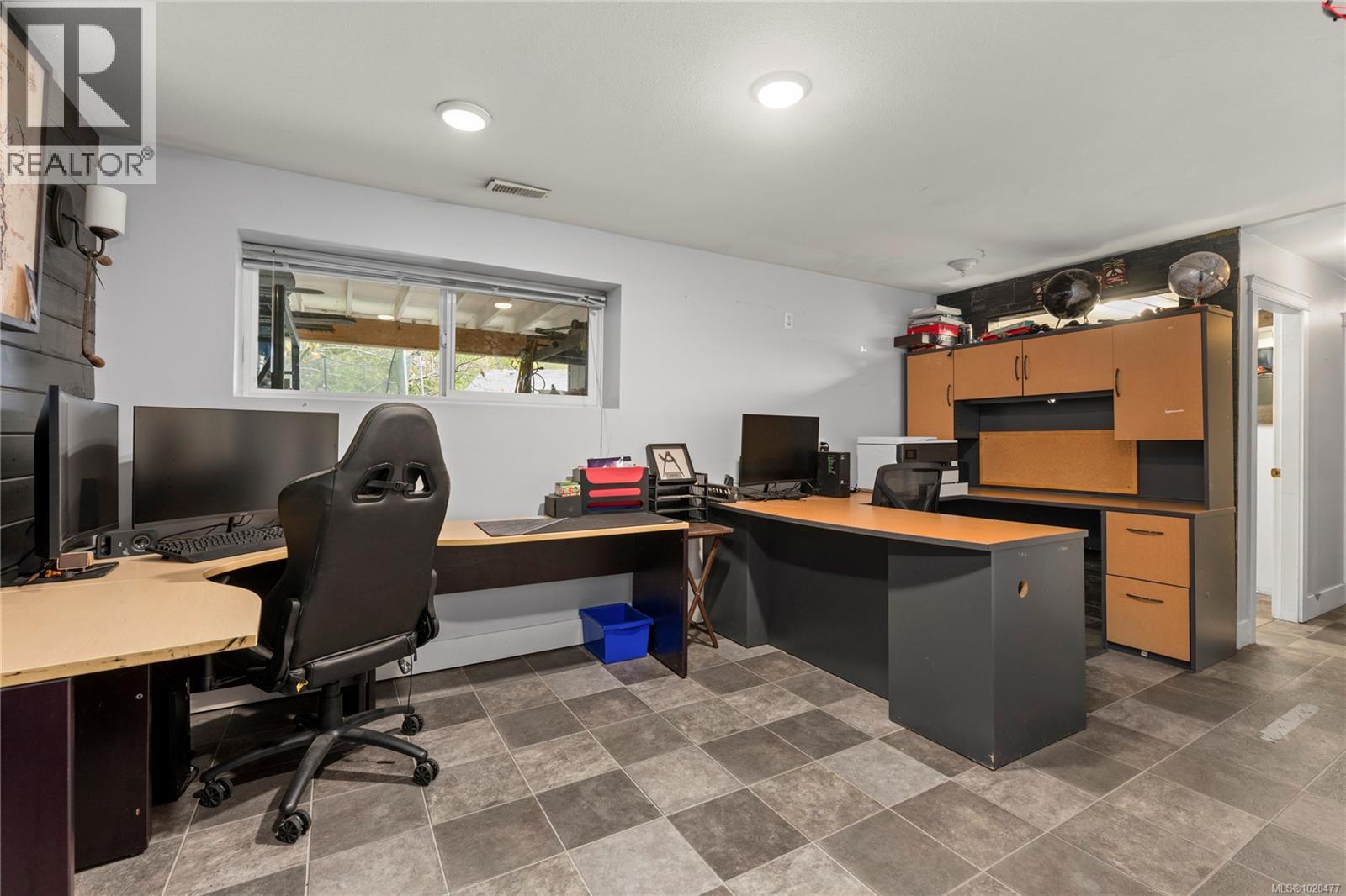 3086 Shamrock Pl, Nanaimo