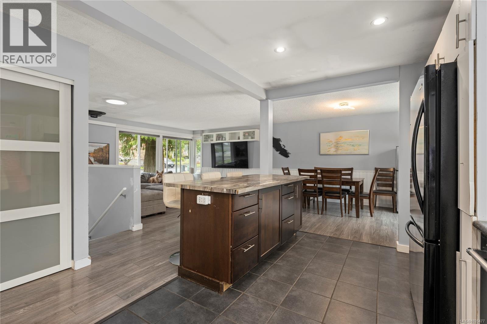 3086 Shamrock Pl, Nanaimo