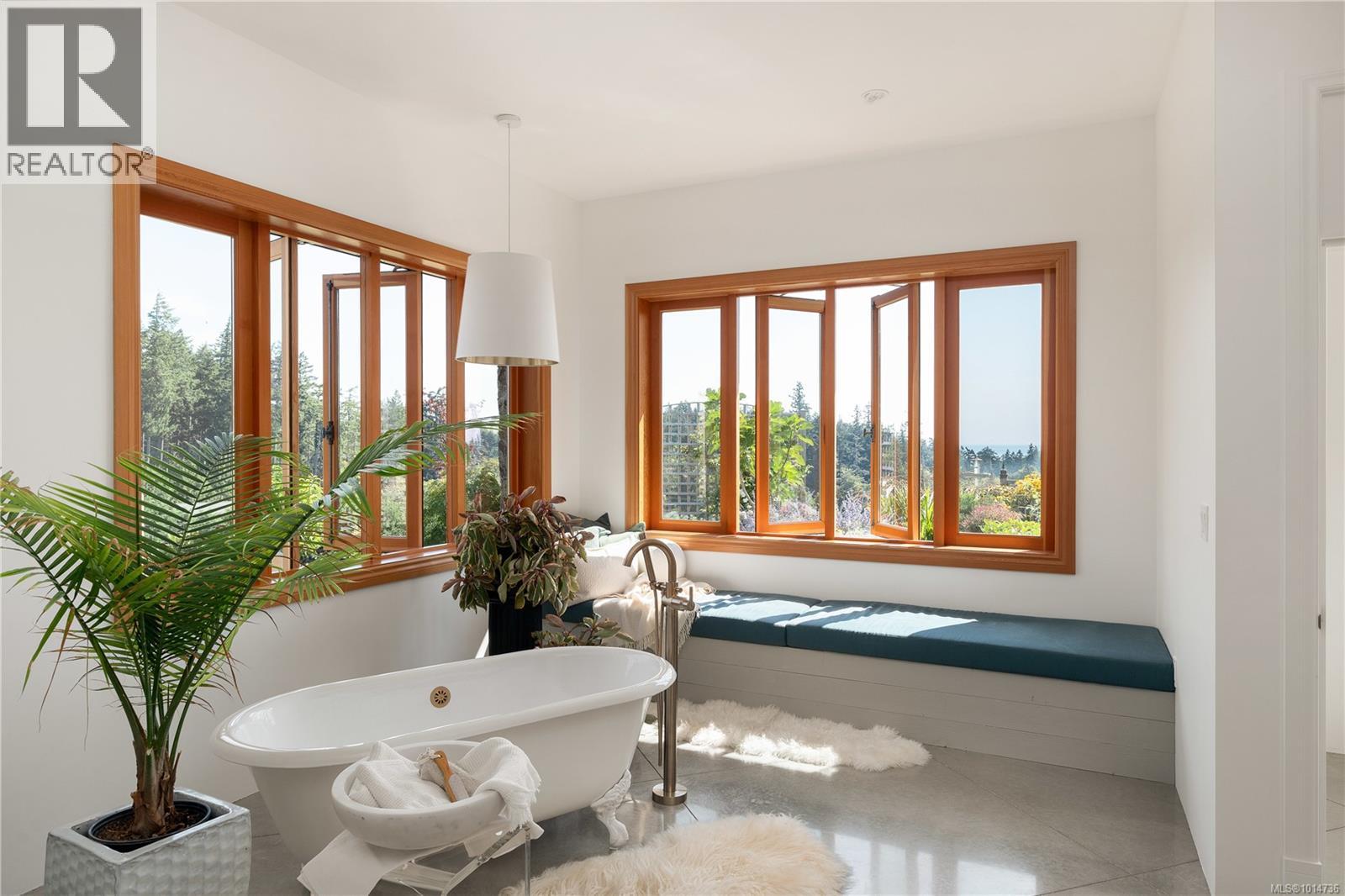 735 Arden Rd, Metchosin