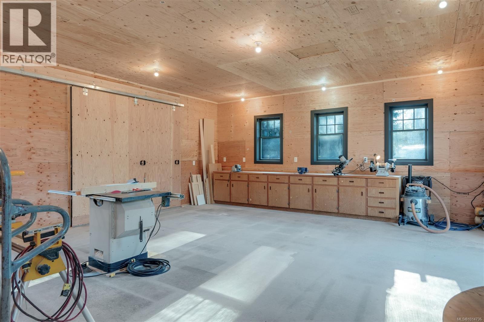 735 Arden Rd, Metchosin