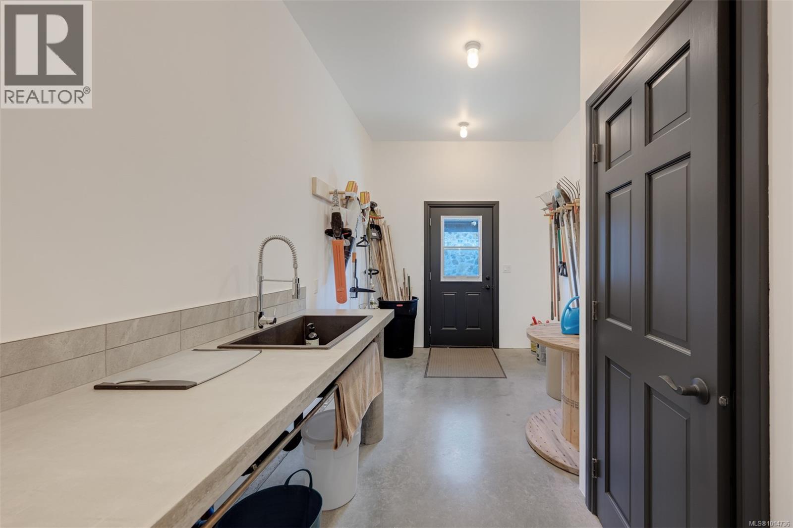 735 Arden Rd, Metchosin