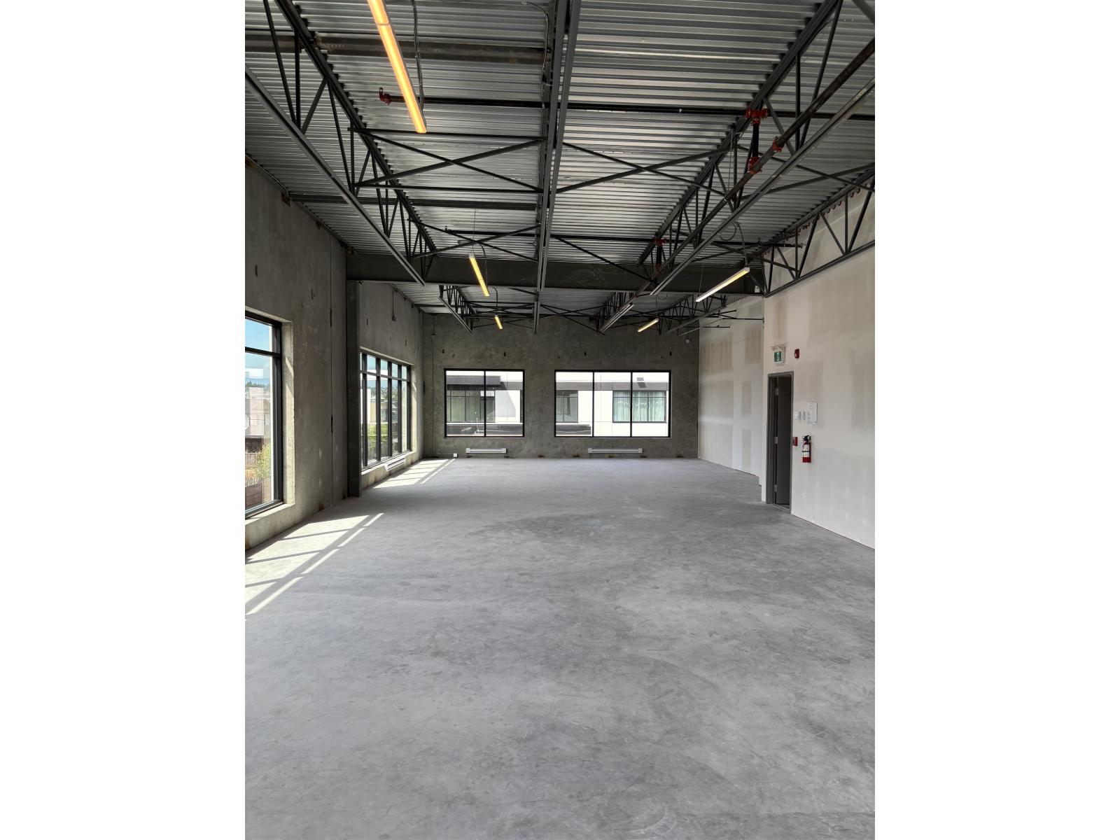 Industrial in Langley - Image 6