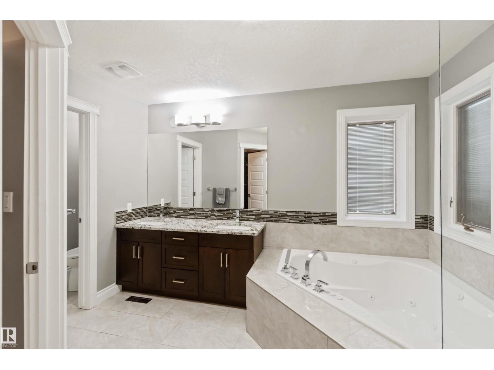 19 GREENBOROUGH CR, Sherwood Park