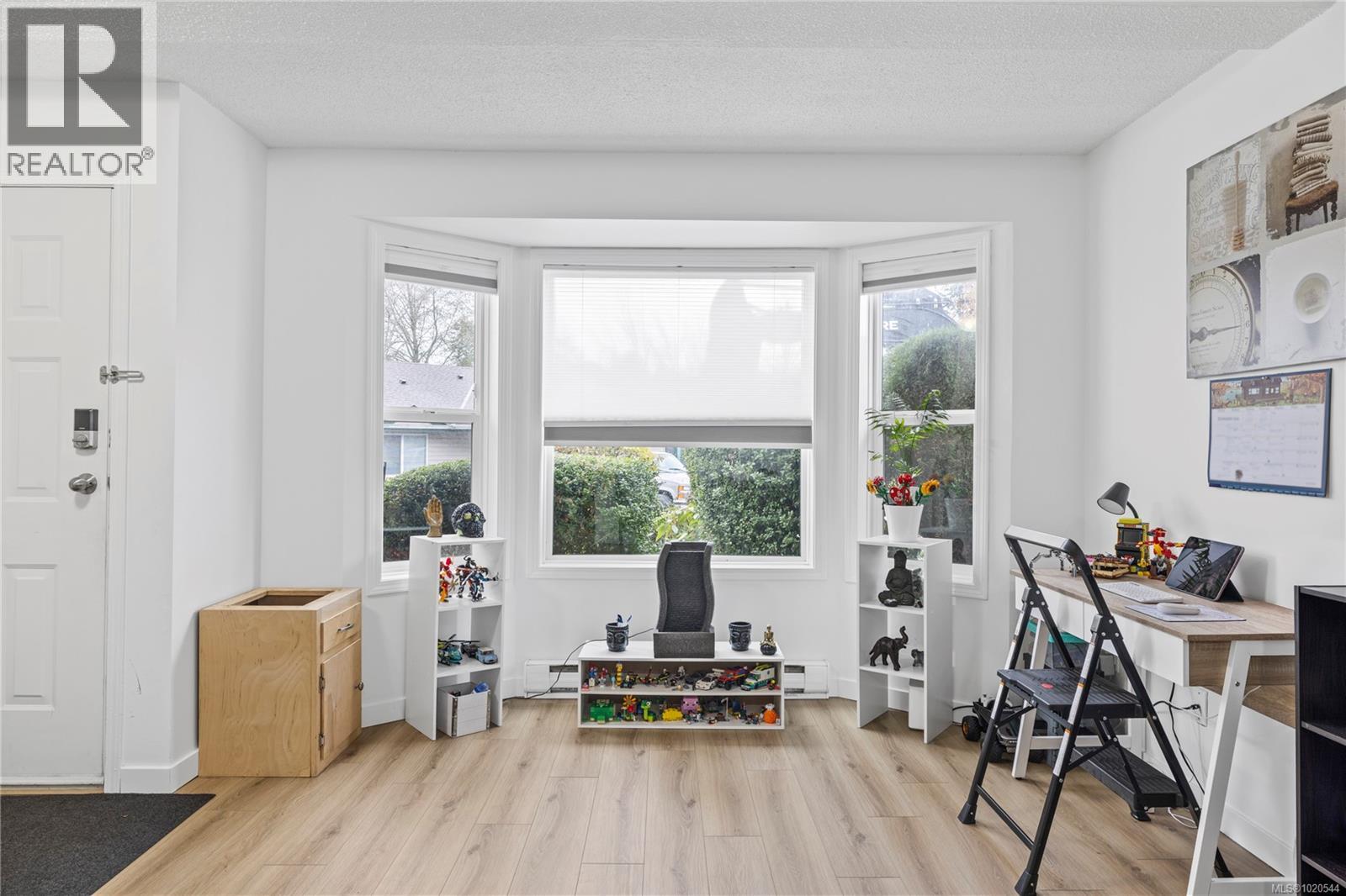 1 438 Gail Pl, Nanaimo