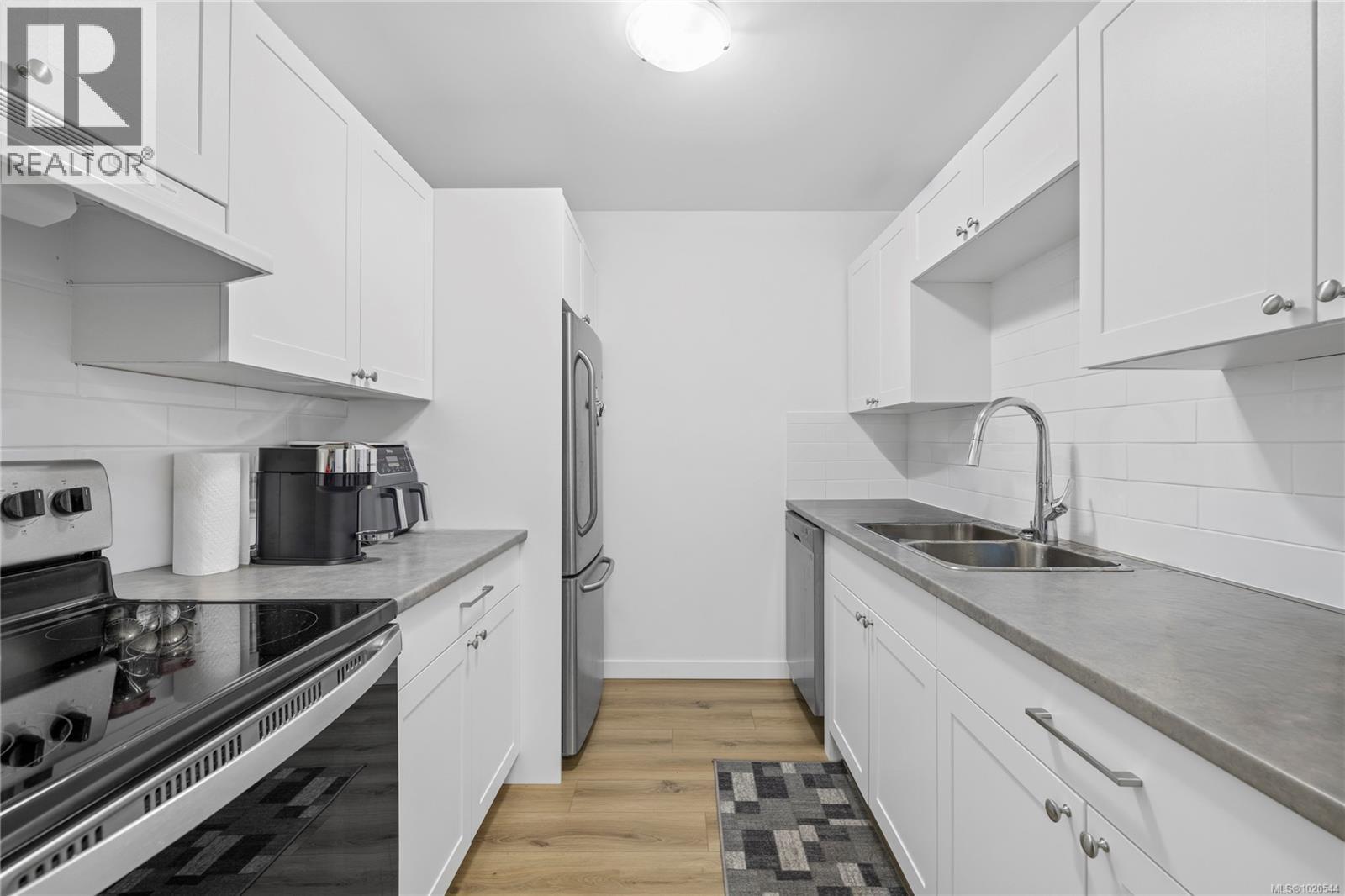 1 438 Gail Pl, Nanaimo