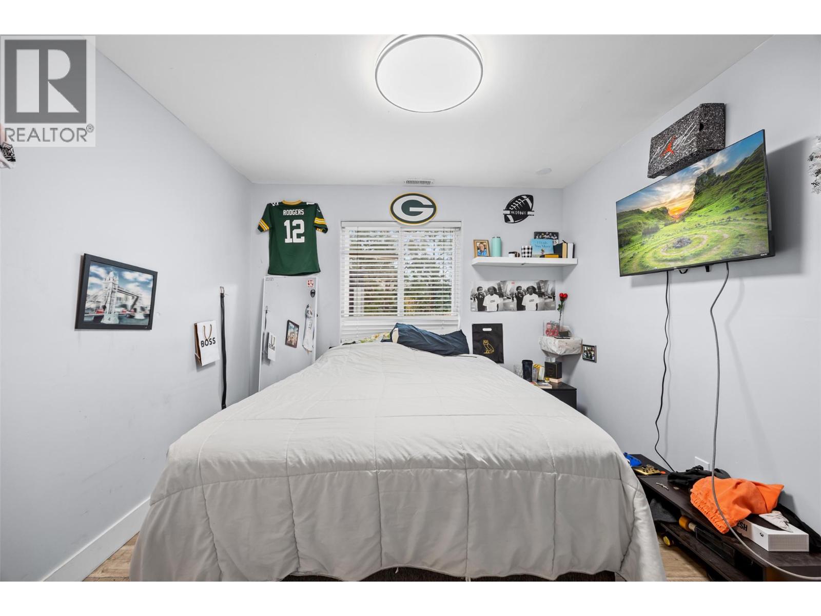  3011 Ensign Way, West Kelowna