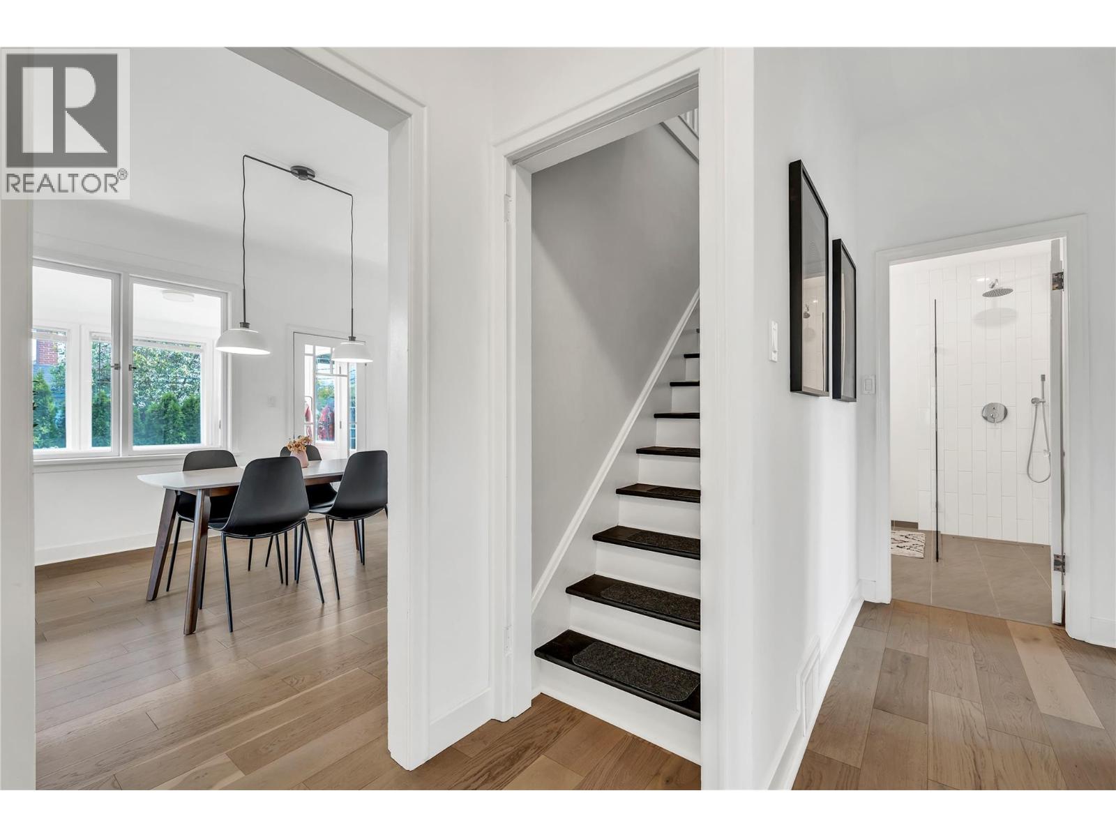  12432 Victoria Road South, Summerland