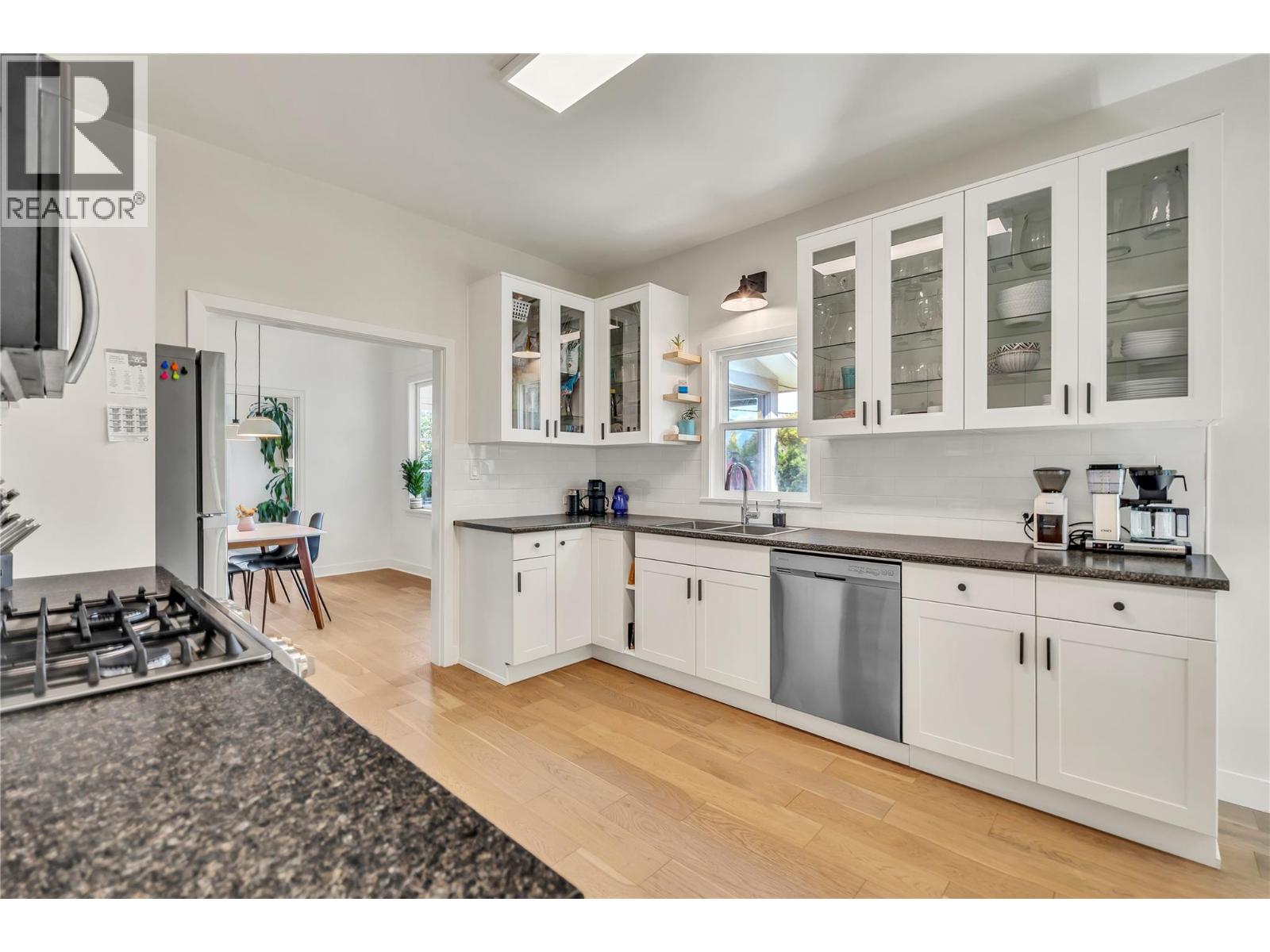  12432 Victoria Road South, Summerland