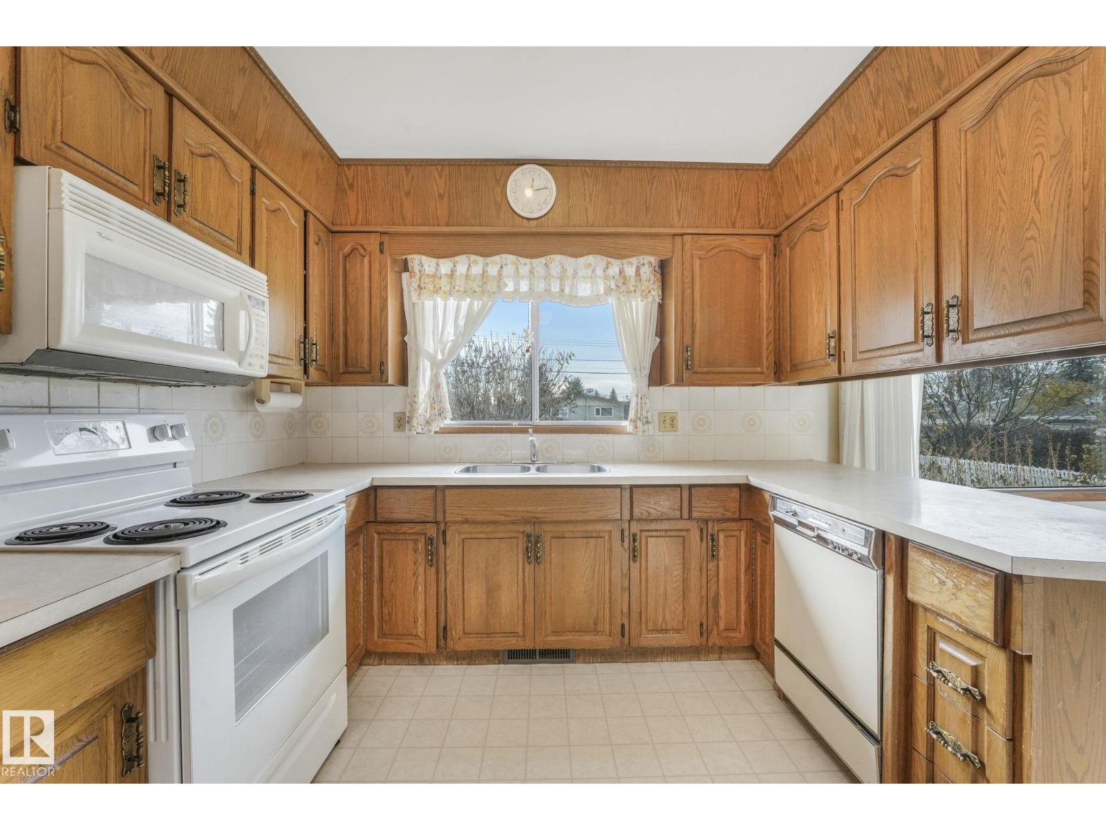 9519 134 AV NW, Edmonton