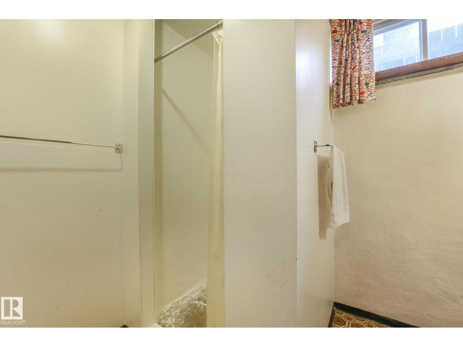 9519 134 AV NW, Edmonton