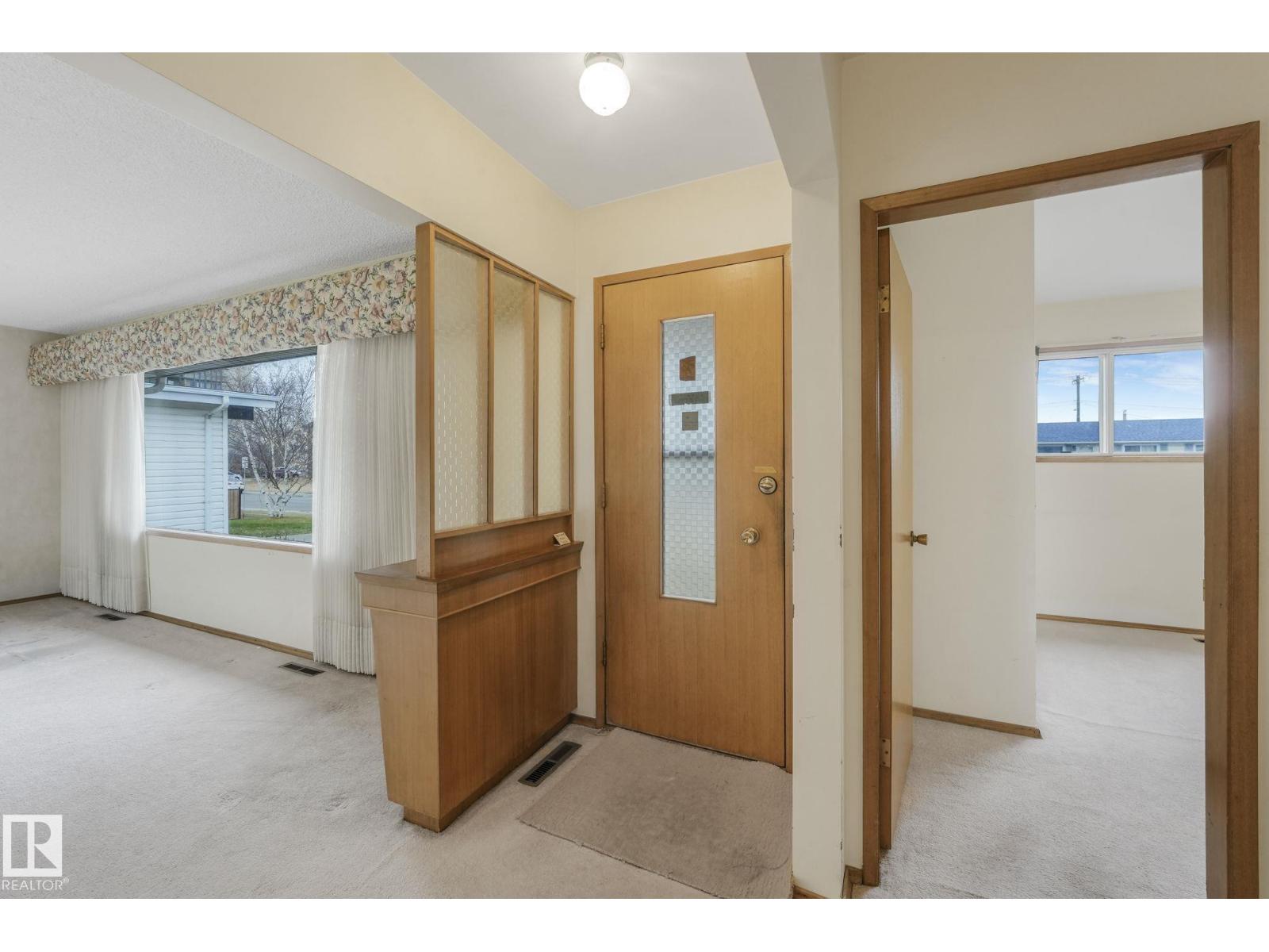 9519 134 AV NW, Edmonton