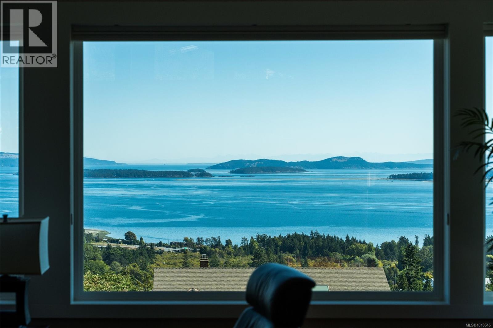 8874 Park Pacific Terr, North Saanich