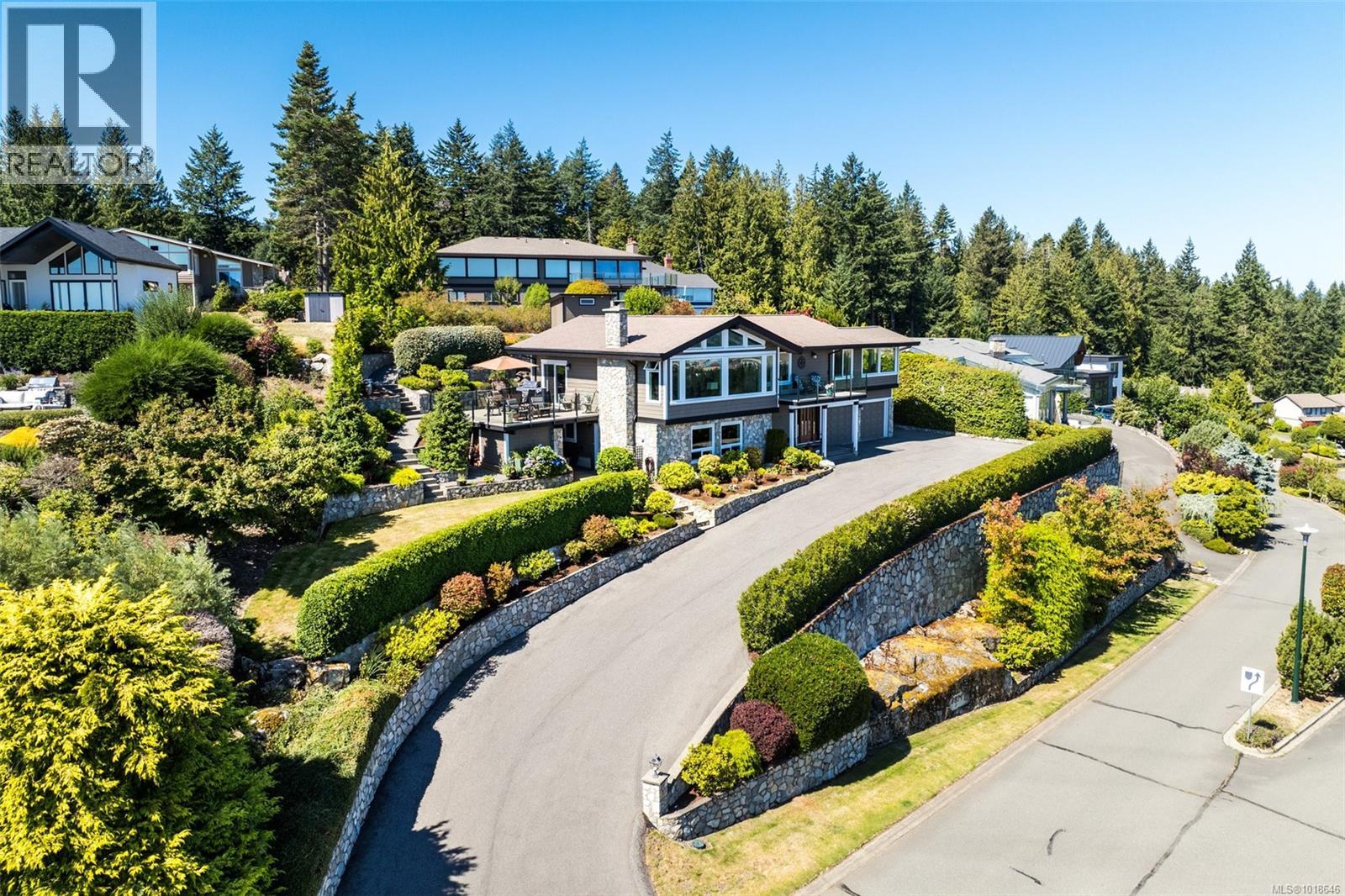 8874 Park Pacific Terr, North Saanich