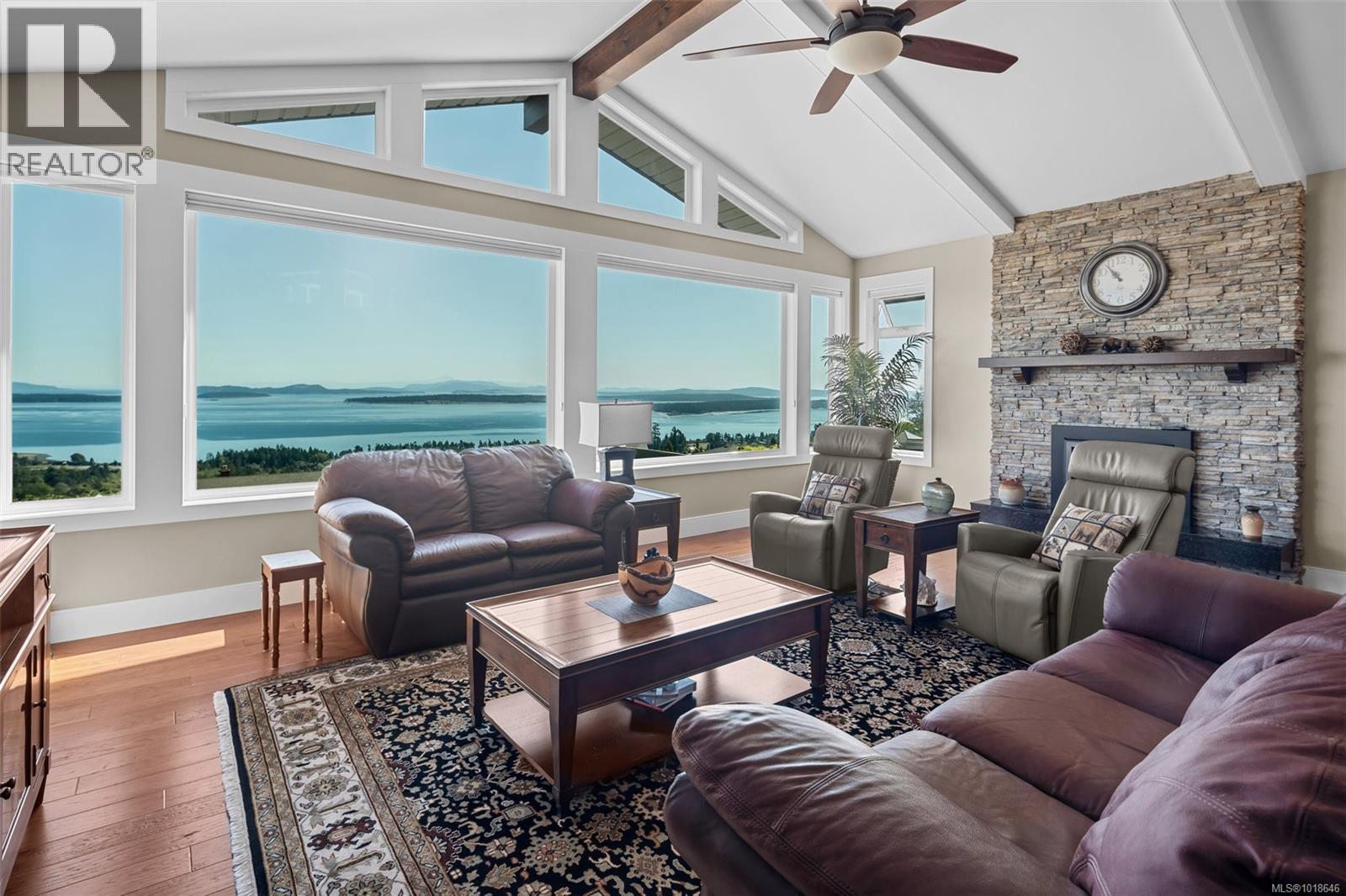 8874 Park Pacific Terr, North Saanich