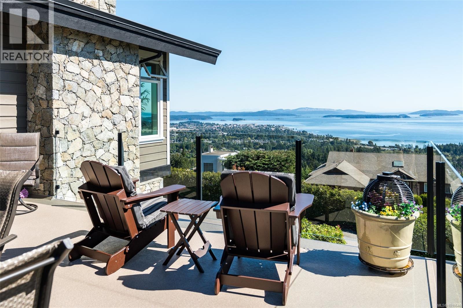 8874 Park Pacific Terr, North Saanich