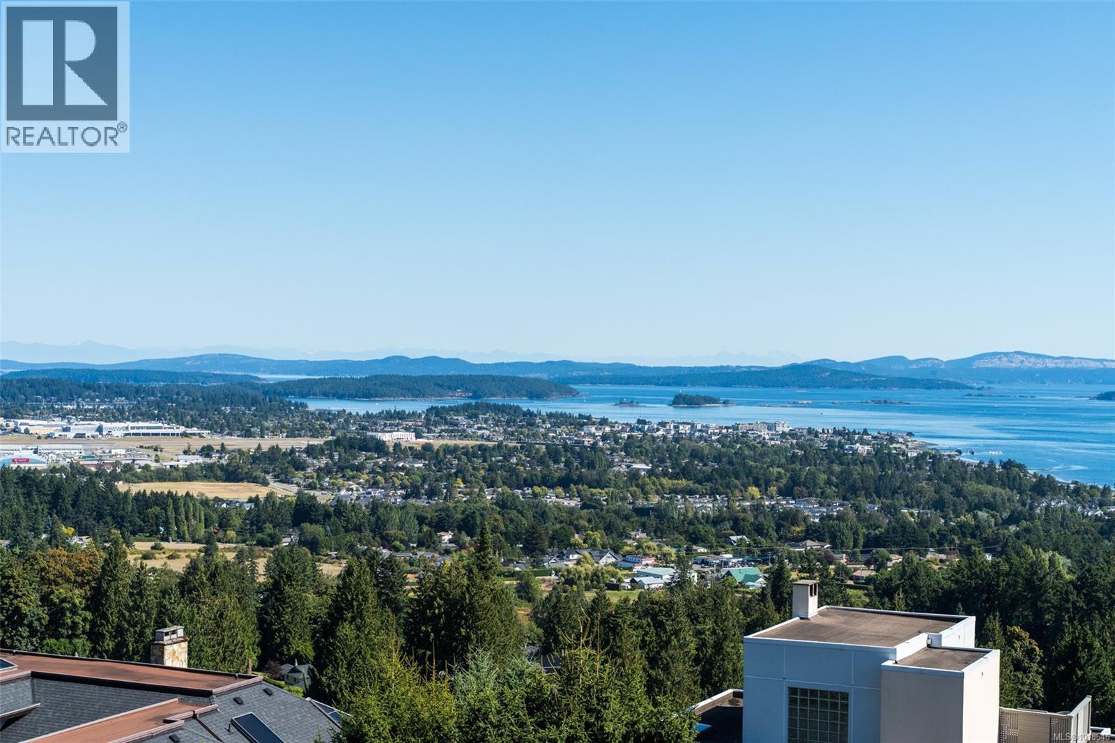 8874 Park Pacific Terr, North Saanich