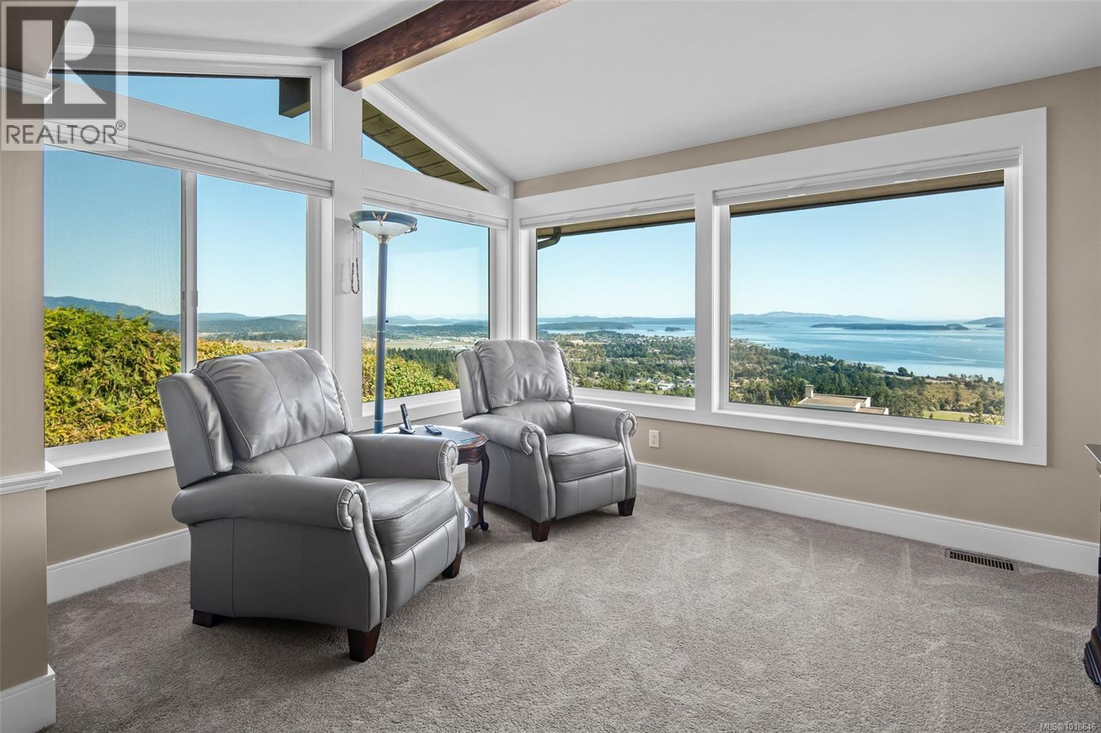 8874 Park Pacific Terr, North Saanich