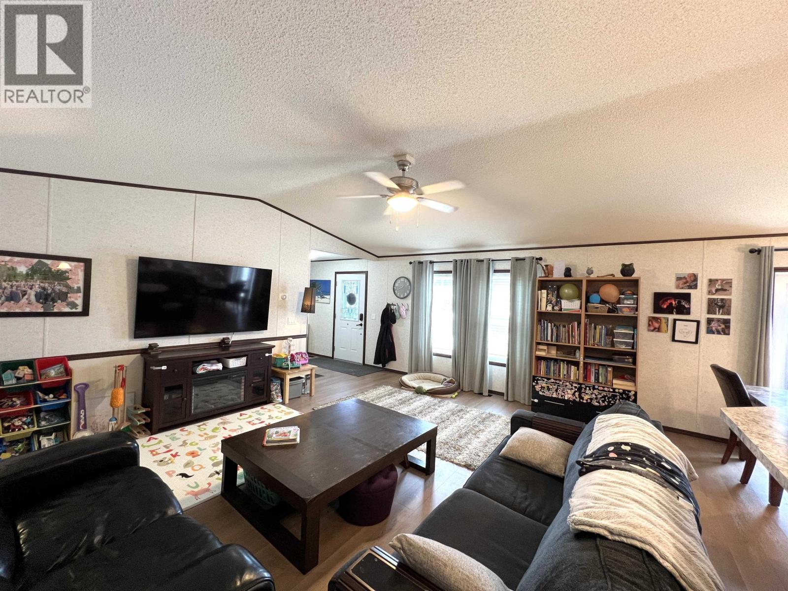 5506 PINE CRESCENT, Fort Nelson